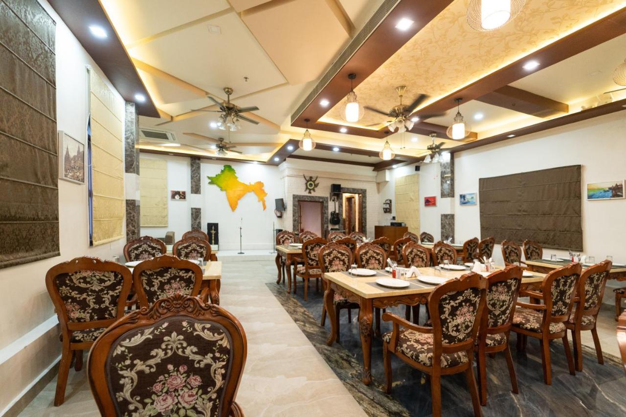 Shree Ganesha Palace Near Kashi Vishwanath Temple Varanasi Exterior foto